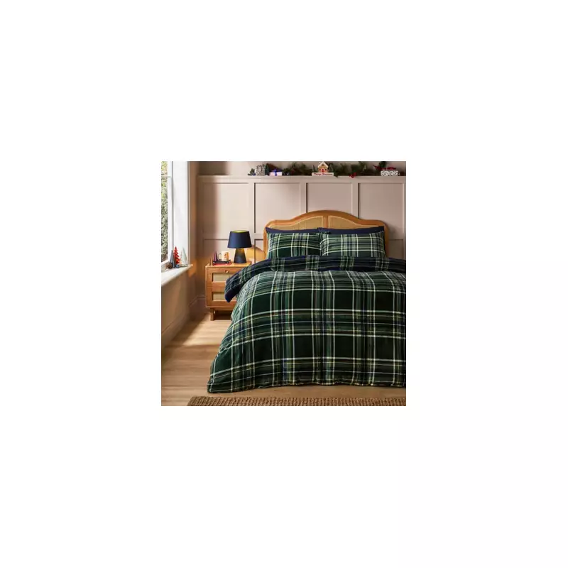 Dunelm's 'Lovely Soft' Duvet Cover Is The Budget-Friendly Bedding Upgrade Your Bedroom Needs