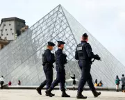 Daring Louvre Heist Foiled: Suspects Arrested in Paris Crown Jewels Robbery Attempt