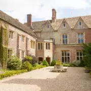 Escape to Luxury: Idyllic Hertfordshire Countryside Retreat Offers Ultimate Peace Just Miles From London