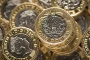 Pound Plummets to 2023 Low Against Euro Amid Budget Anxiety
