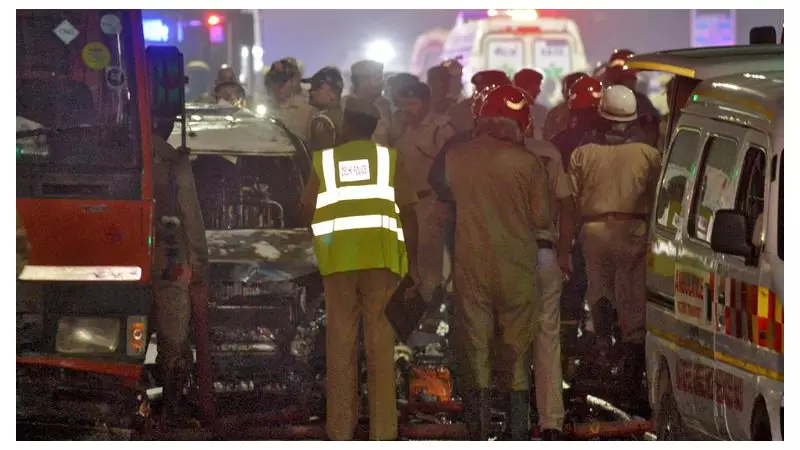 Car Explosion in New Delhi Kills Eight Near Red Fort Metro