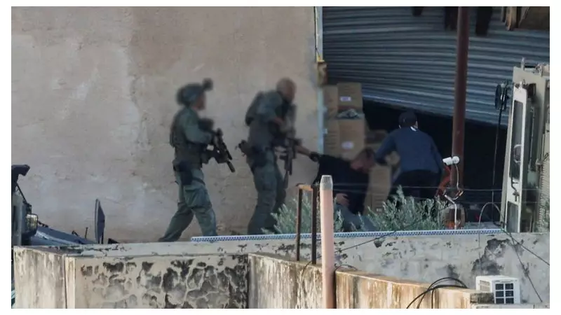 Chilling Video Shows Israeli Forces Killing Two Palestinians After Surrender
