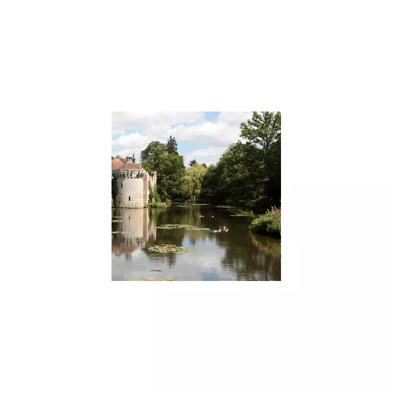 Fairytale Castle Near London: Perfect Autumn Day Trip to Scotney