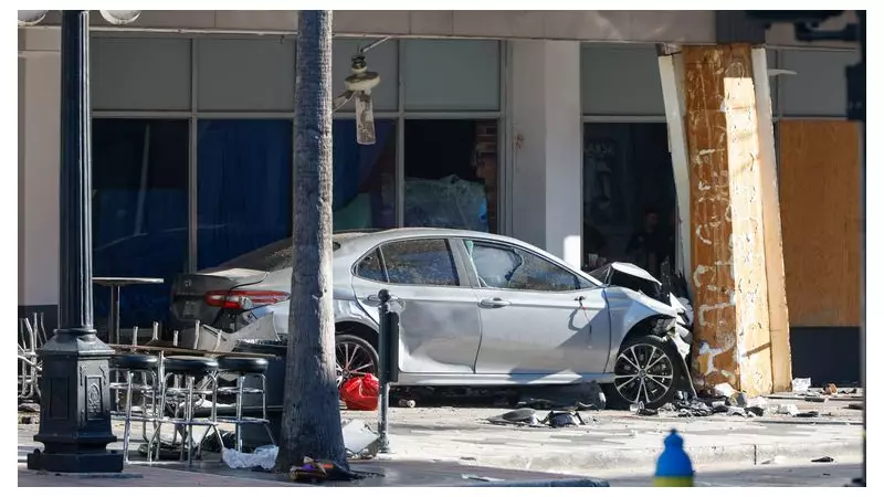 Four dead in Tampa bar crash after police chase