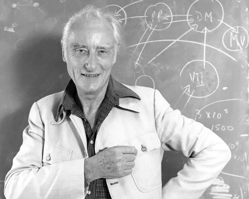 Francis Crick: Beyond the Double Helix - A New Biography Reveals the Man