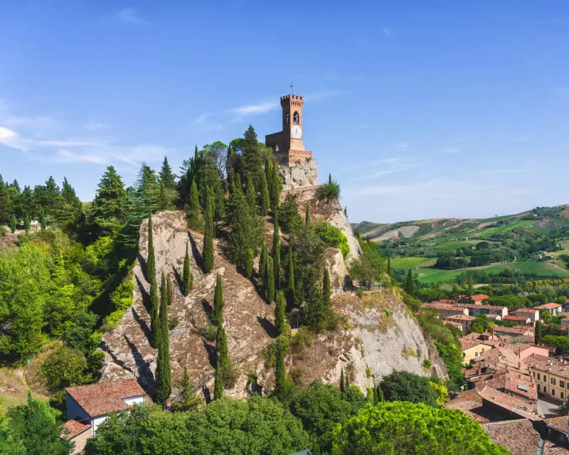 Italy's Hidden Gems: 10 Undiscovered Treasures Beyond Tourist Trails
