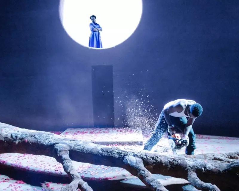 Ivo van Hove's All My Sons: A Masterful Tragedy with Bryan Cranston