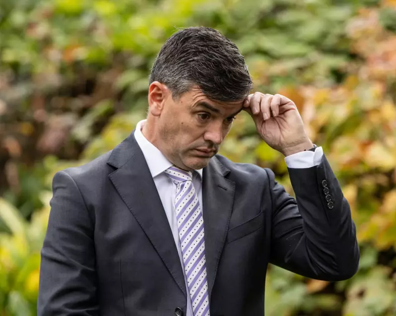 Liberal Leadership Crisis: Battin Faces Challenge, Ley's Future Questioned