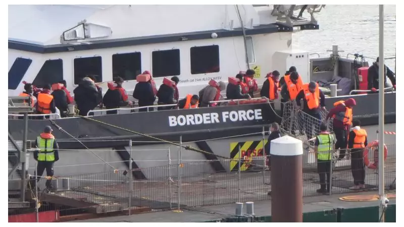 Mahmood's Trump-Style Visa Ban Threat for UK Asylum Overhaul