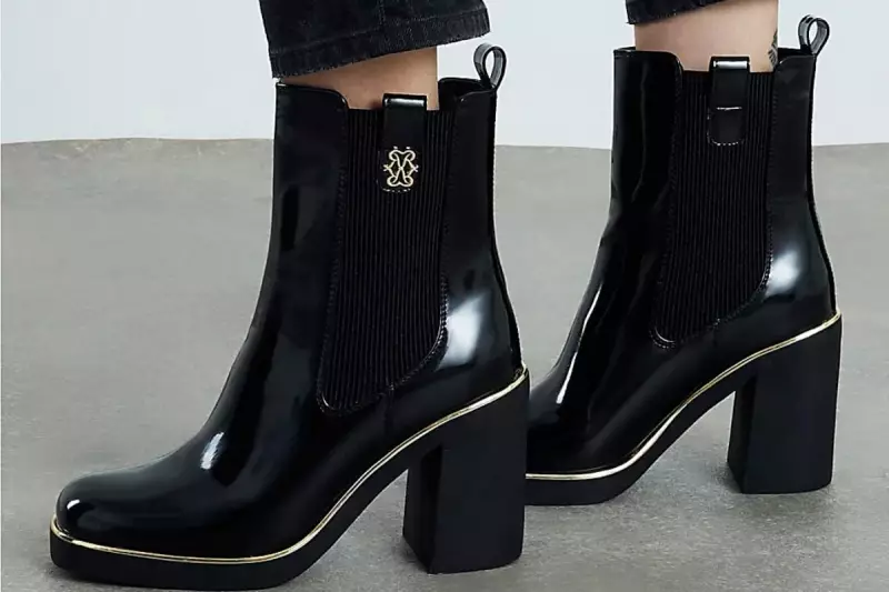 Save 30% on River Island's Chic Chelsea Boots in Black Friday Sale