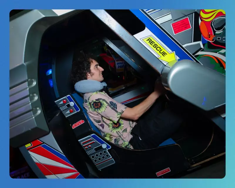 Sleep Like Royalty in Economy: The Ultimate Travel Pillow Guide for UK Flyers