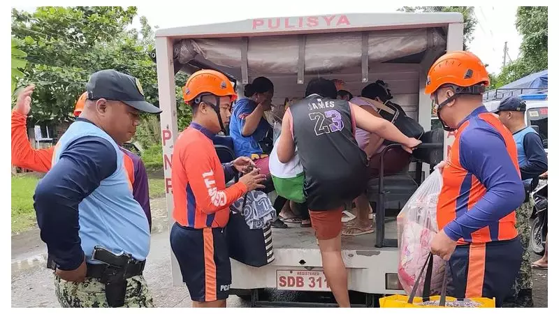 Super Typhoon Fung-wong kills two and displaces over a million