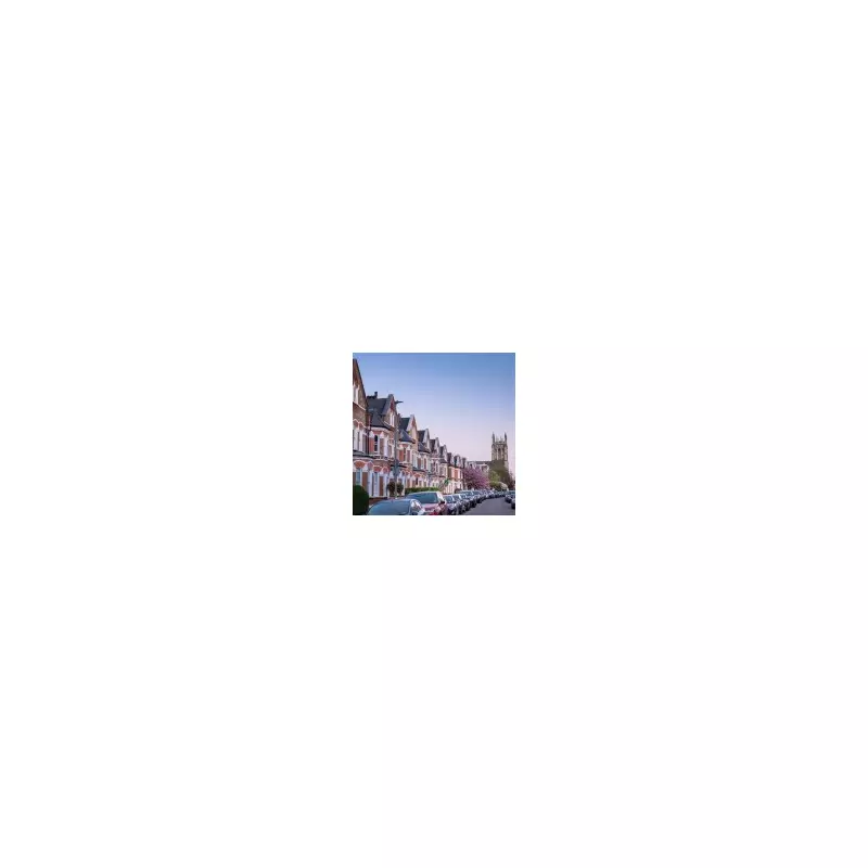 UK House Prices Hit Record £300,000 High as London Bucks Trend