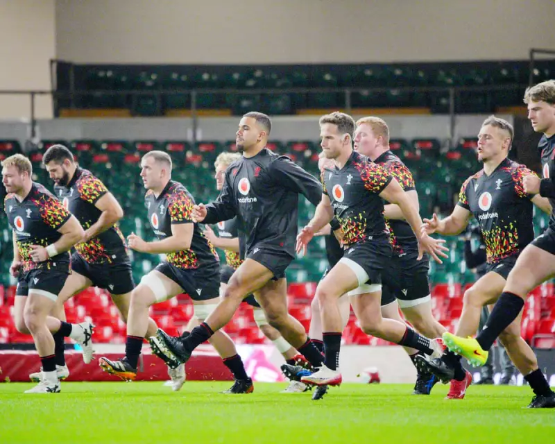 Welsh Rugby Crisis: 6,000 Fans Watch Training Amid Union Turmoil