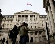 Bank of England Holds Firm: Interest Rates Unchanged as Chancellor's Budget Looms