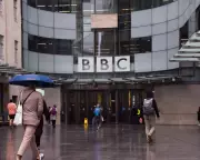 BBC Crisis: Leadership Exodus Amid Political Pressure and Bias Claims