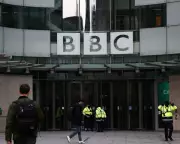 BBC Crisis: Top Executives Quit Amid Bias Claims and Board Rifts