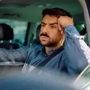 Drivers risk £1,000 fine for using phones in traffic