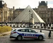 Four More Arrests in €88m Louvre Heist as Crown Jewels Remain Missing