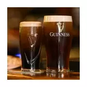 Guinness 60/40 Blend Divides Fans in Dublin Pub Controversy