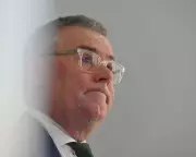 Labor's Nature Laws Hang in Balance as Watt Presents Amendments