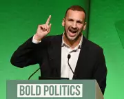 Labour's Double Standard: Why Left-Wing Hope is Dismissed as Naive