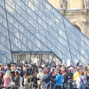 Louvre Closes Gallery Due to Structural Safety Concerns