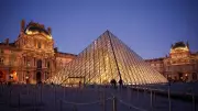 Louvre Shuts Gallery Over Structural Crisis Weeks After £77.5m Heist