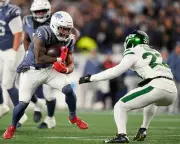 Patriots Triumph 27-14 Over Jets as Rookie Henderson Scores Three TDs