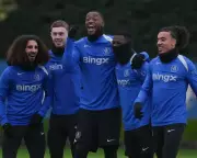 Premier League Weekend: Arsenal Face Chelsea in Title Clash