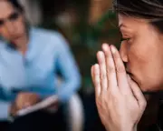 Psychologist Challenges Therapy Focus: Look Outward, Not Inward