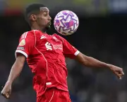 Slot Weighs Isak Start Despite Fitness Concerns for Liverpool
