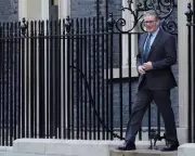 Starmer Demands Cabinet Unity After Turbulent Week of Infighting