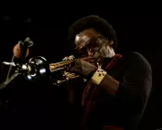 The Ultimate 2025 Cool-o-Meter: What's In and What's Out According to The Guardian