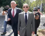 Trump to Pardon British Billionaire Joe Lewis After Insider Trading Conviction