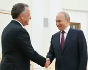 Trump's Ukraine Peace Plan 'Fine-Tuned' as Envoy Heads to Moscow