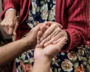 UK End-of-Life Care Needs Radical Overhaul, Not Just More Money, Experts Warn