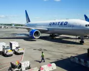 US Flight Chaos: Over 1,100 Cancellations as FAA Cuts Deepen