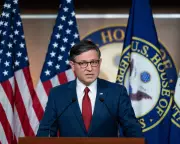 US Senate Approves Funding Package to Avert Government Shutdown