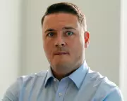 Wes Streeting's NHS Reforms Labelled 'Chaotic and Incoherent' by Thinktank