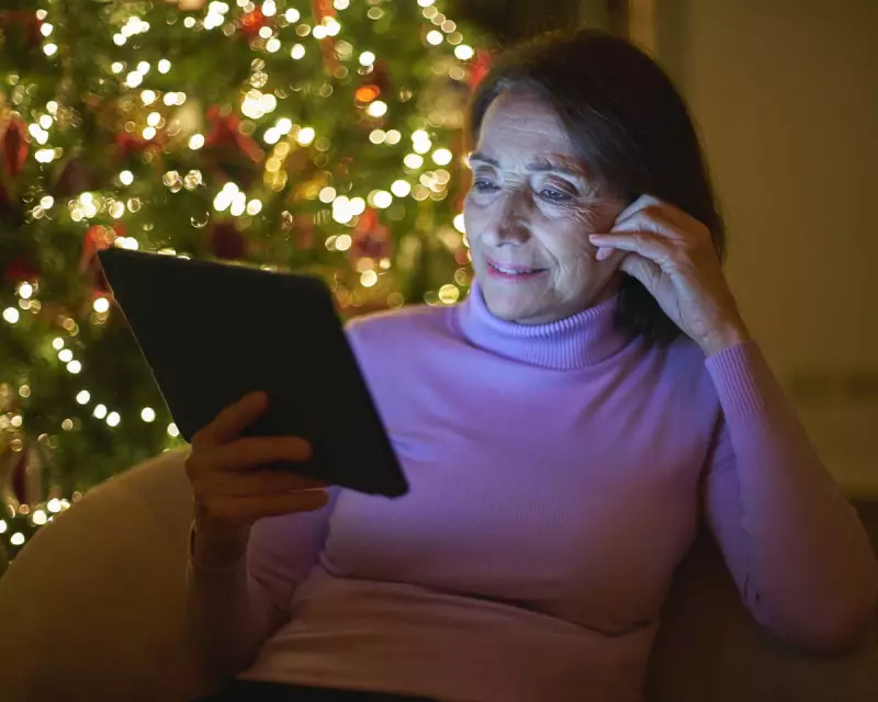 5 Digital Habits We Can't Shake in the Real World