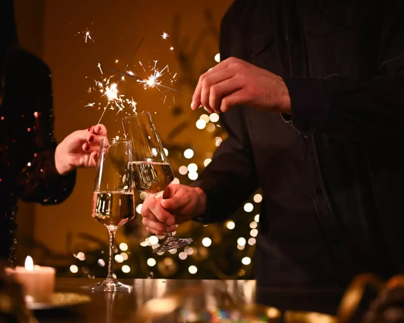 5 Expert Tips for a Stress-Free New Year's Eve with Perfect Drinks