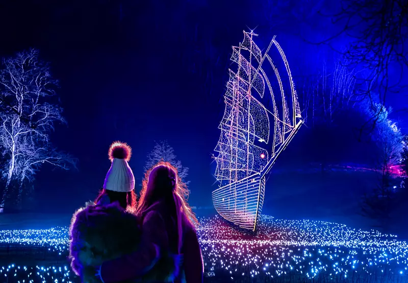 Christmas at Kew: London's Iconic Light Trail Returns Until 2026