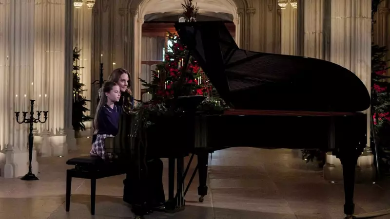 Christmas Day 2025 in Pictures: Royal Duets, Bono Busking and Global Contrasts