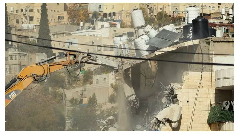 East Jerusalem Demolitions: 100 Left Homeless as Israel Approves 19 New West Bank Settlements