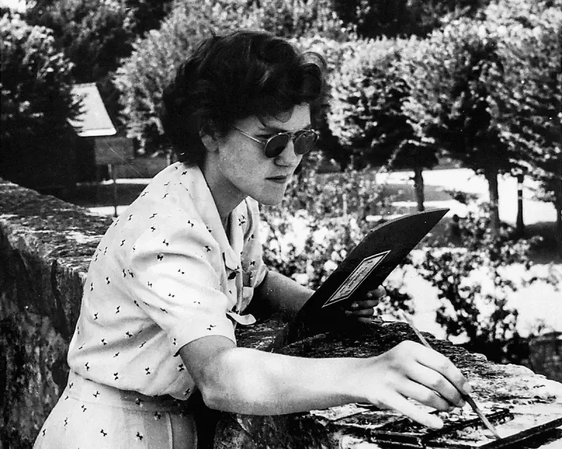 Gillian Hopwood: Visionary Textile Artist Dies at 88