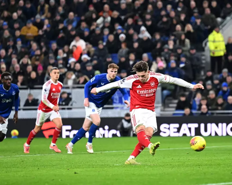 Gyökeres Penalty Seals Vital Arsenal Win at Everton to Retain Top Spot