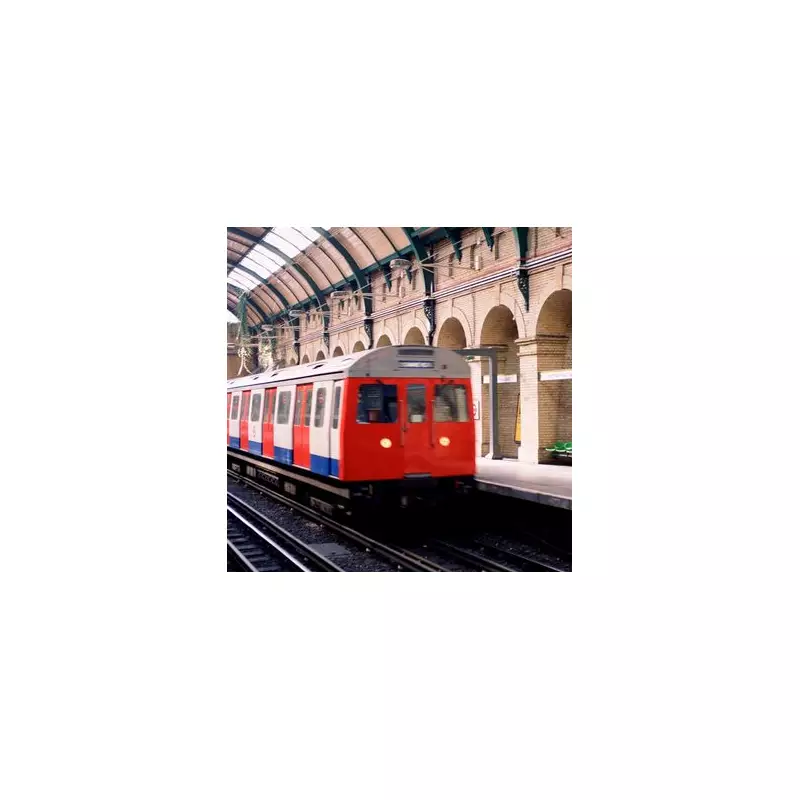 Londoner moved to tears by Tube station birth announcement for baby Sulaiman