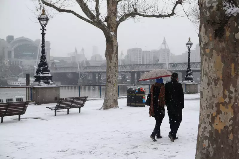 London's White Christmas 2025? Forecast Predicts Snow on December 25