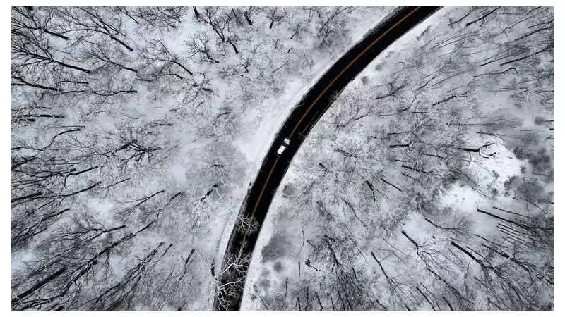 New York State of Emergency: 9,000+ Flights Disrupted by Major Winter Storm